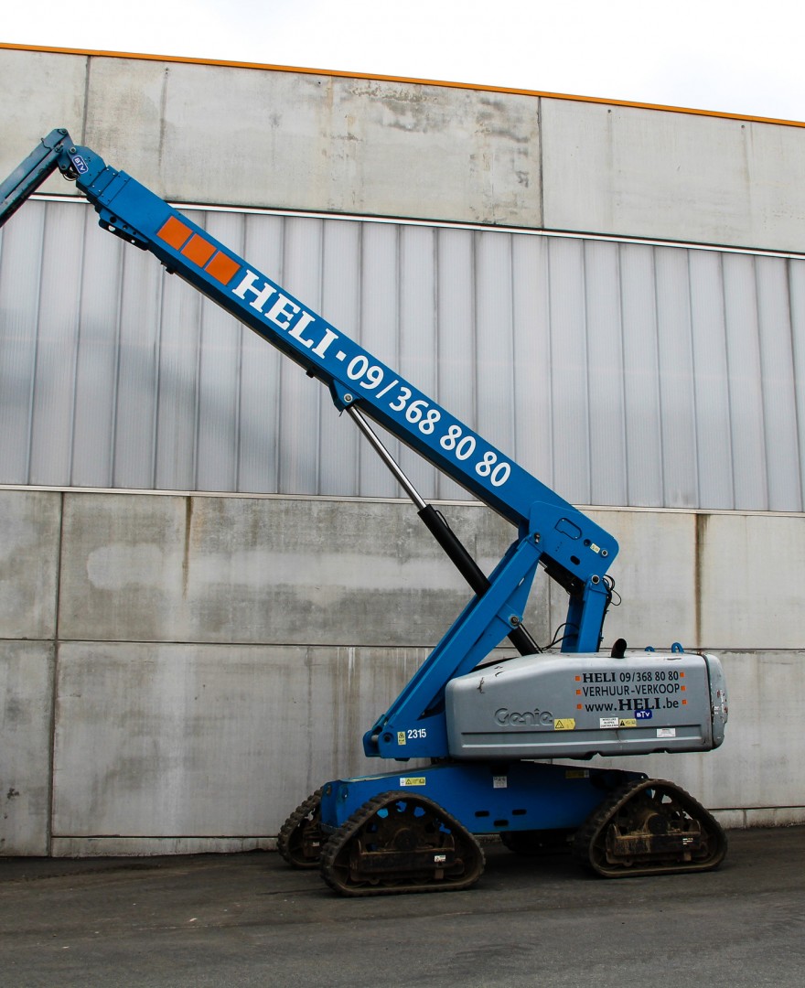 Genie S65 TraX