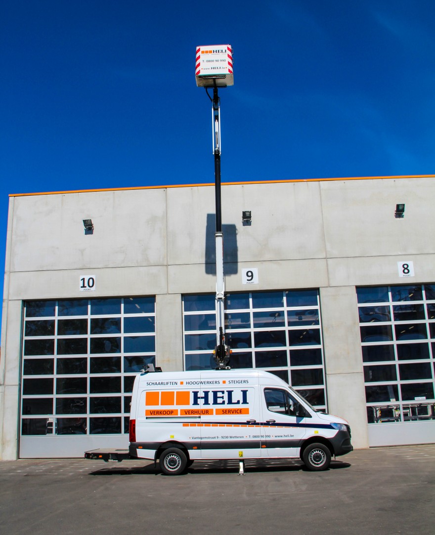 Versalift VTL-140-F