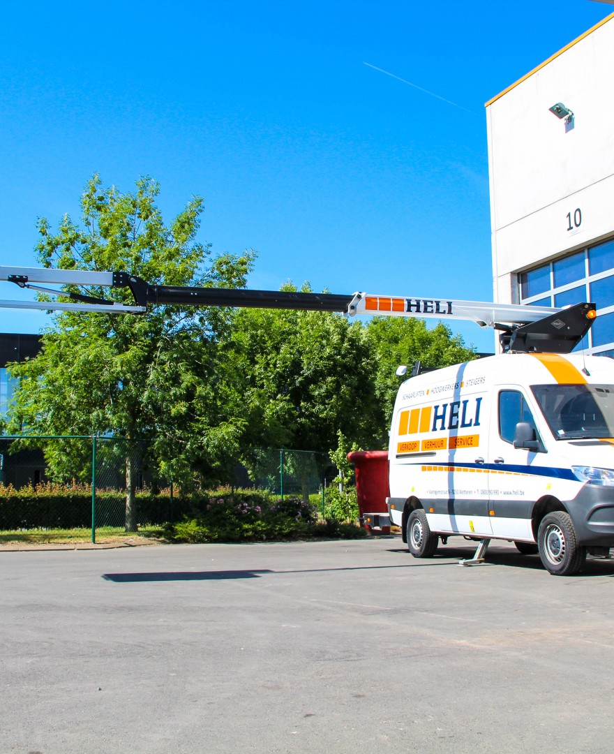 Versalift VTL-140-F