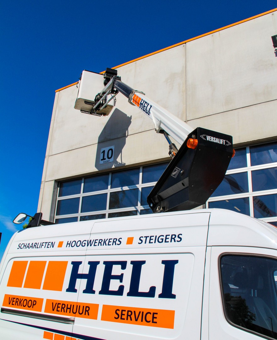 Versalift VTL-140-F