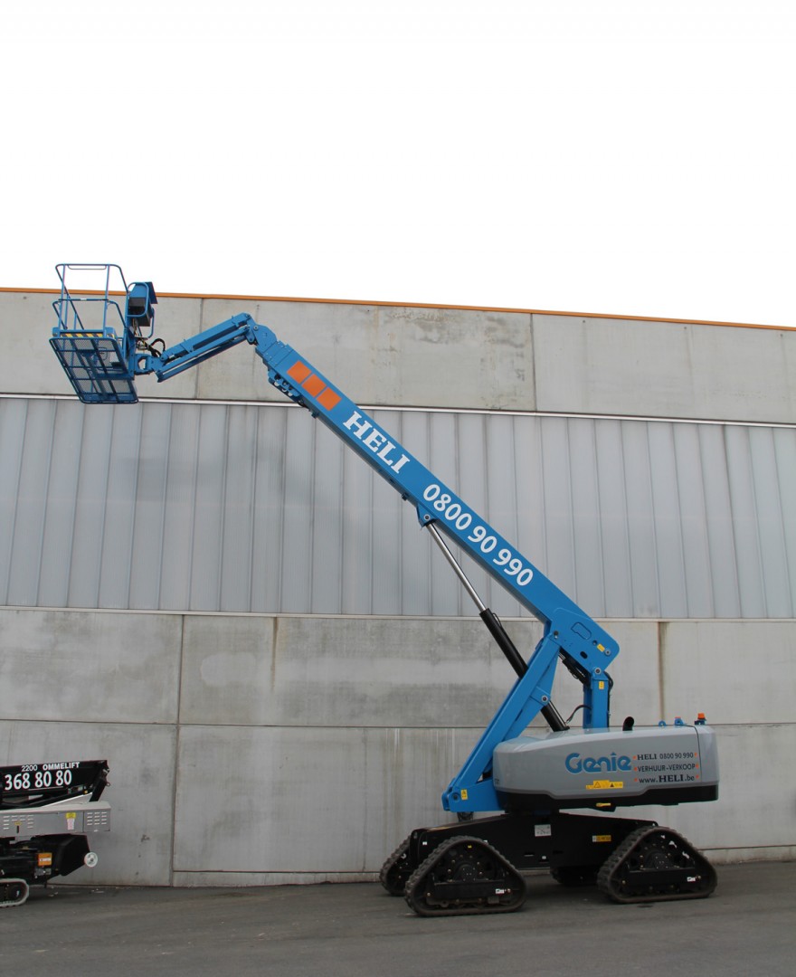 Genie S65 TraX