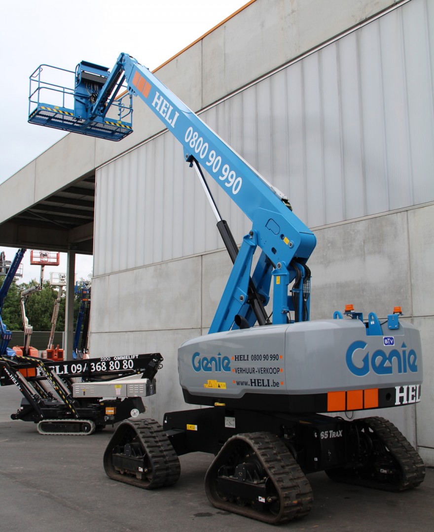 Genie S65 TraX